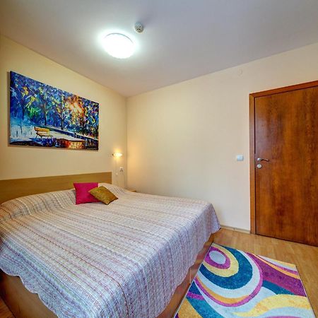 Cozy And Cute 1Bd Apartment In The Castle Complex By Flat Mаnager بامبوروفو المظهر الخارجي الصورة